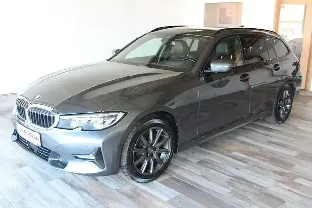 Gebraucht BMW 320 Sport Line 190 PS (139 kW) 2020 Grau Kombi