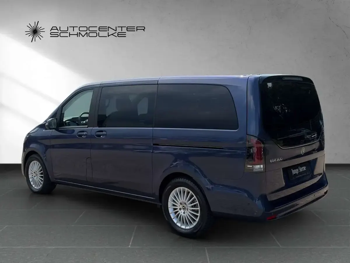 Gebraucht Mercedes EQV300 150 kW (204 PS) 2025 Sodalithblau met. Van / Kleinbus