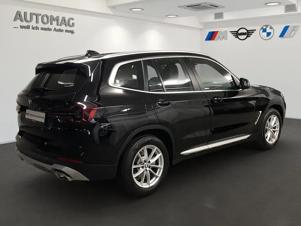 Gebraucht BMW X3 Sport Line 190 PS (139 kW) 2023 Schwarz SUV