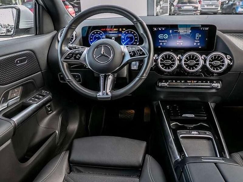 Gebraucht Mercedes EQA300 Advanced 167 kW (228 PS) 2024 Unilack polarweiß SUV