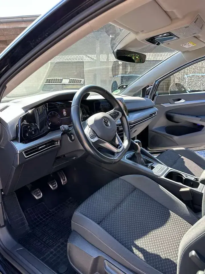 Gebraucht VW Golf VII Active 116 PS (85 kW) 2021 Schwarz Kleinwagen