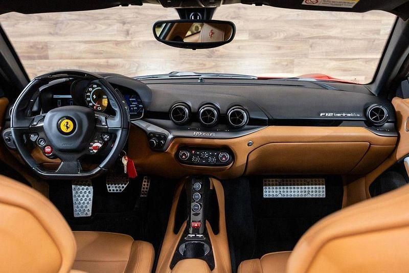 Gebraucht Ferrari F12 736 PS (541 kW) 2014 Rot Coupé