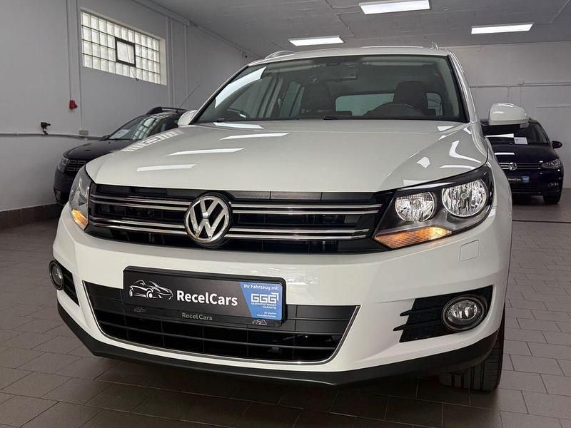 Weiß Gebraucht 2015 VW Tiguan Sportline SUV | 14.900 € (Fairer Preis) - Bild 1/4