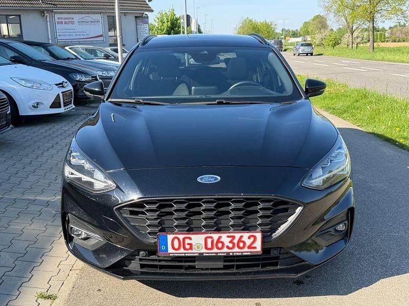 Usata Ford Focus ST-Line 120 CV (88 kW) 2018 Nero Berlina
