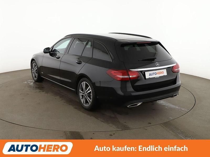 Gebraucht Mercedes C300 Avantgarde 258 PS (189 kW) 2019 Schwarz Limousine