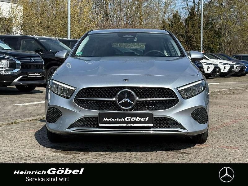 Gebraucht Mercedes A180 Progressive 136 PS (100 kW) 2024 Silber Limousine