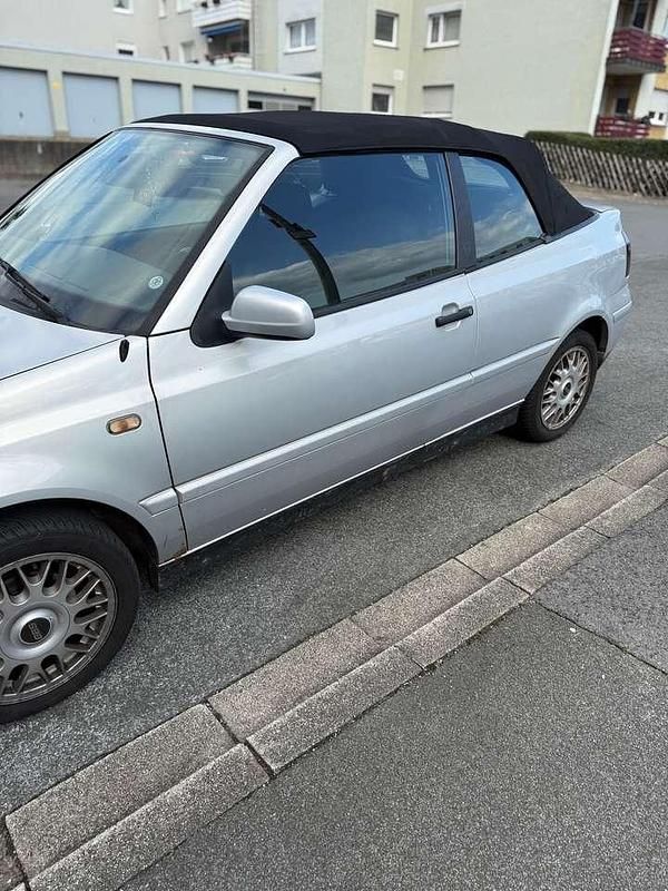 Gebraucht VW Golf Cabriolet Trendline 75 PS (55 kW) 1998 Grau Cabrio