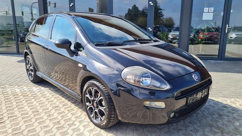 Gebraucht Fiat Punto Pop 69 PS (50 kW) 2013 Schwarz Kleinwagen