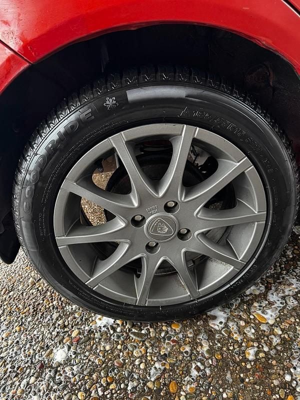 Gebraucht Hyundai Getz 70 PS (51 kW) 2010 Rot Kleinwagen