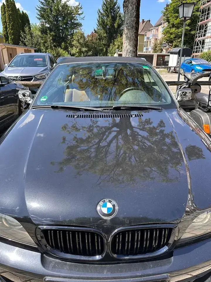 Gebraucht BMW 320 150 PS (110 kW) 2001 Schwarz Cabrio