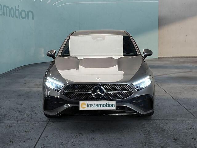 Gebraucht Mercedes A200 Advanced Plus 163 PS (119 kW) 2024 Grau Limousine
