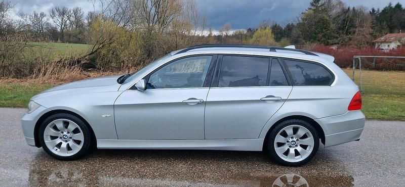 Gebraucht BMW 325 218 PS (160 kW) 2005 Silber Kombi