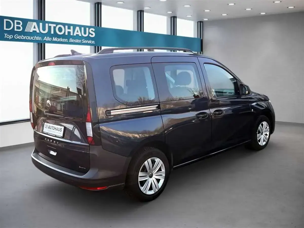 Usata VW Caddy 122 CV (89 kW) 2023 Blu Monovolume