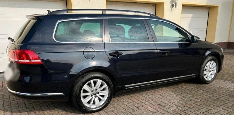 Gebraucht VW Passat Trendline 140 PS (102 kW) 2012 Schwarz Kombi