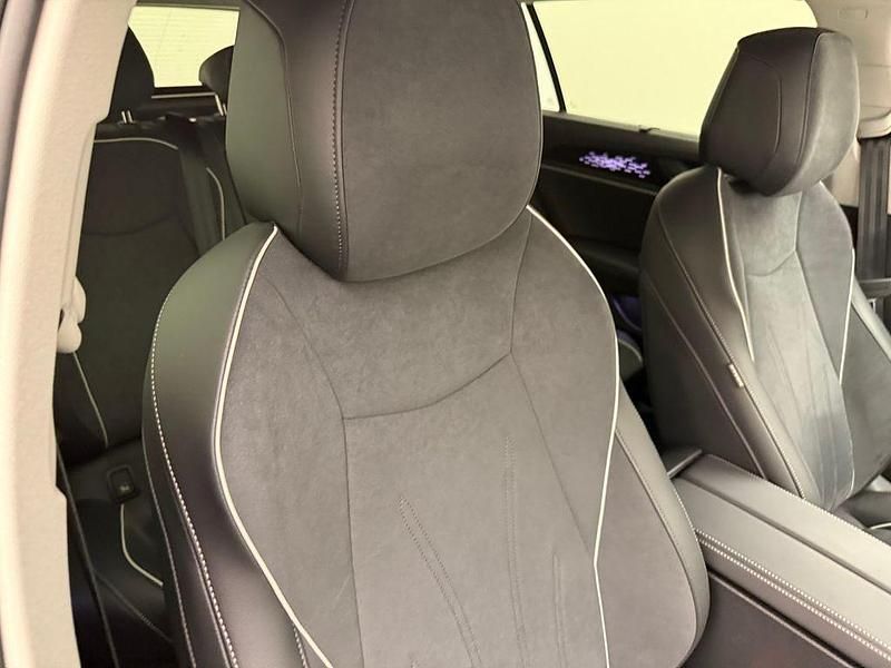 Gebraucht VW Passat Elegance 204 PS (150 kW) 2025 Grau Kombi