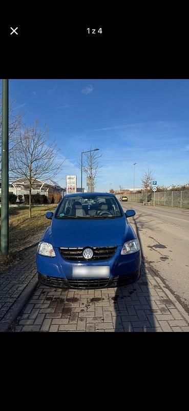 Second-hand VW Fox 55 CP (40 kW) 2006 Albastru Hatchback