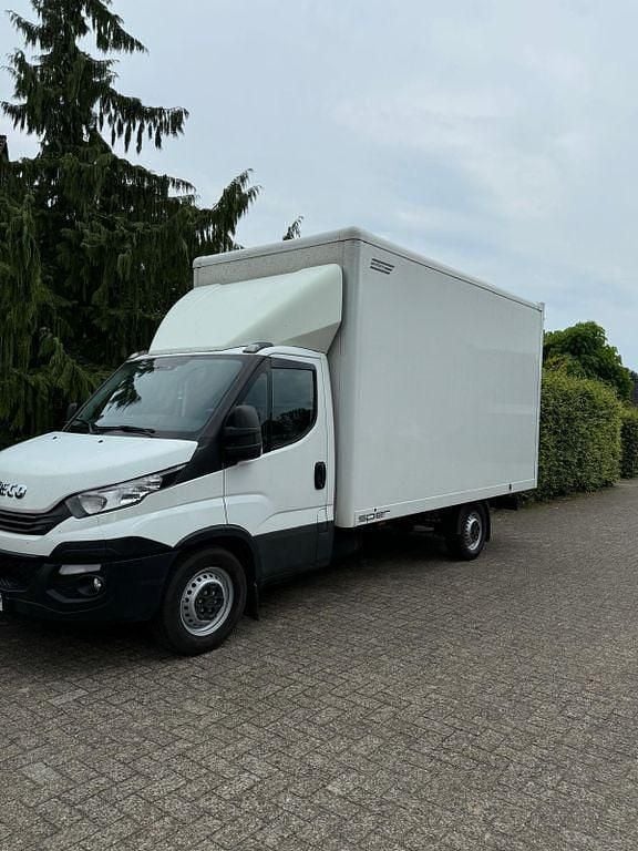 Gebraucht Iveco Daily 156 PS (114 kW) 2019 Weiß