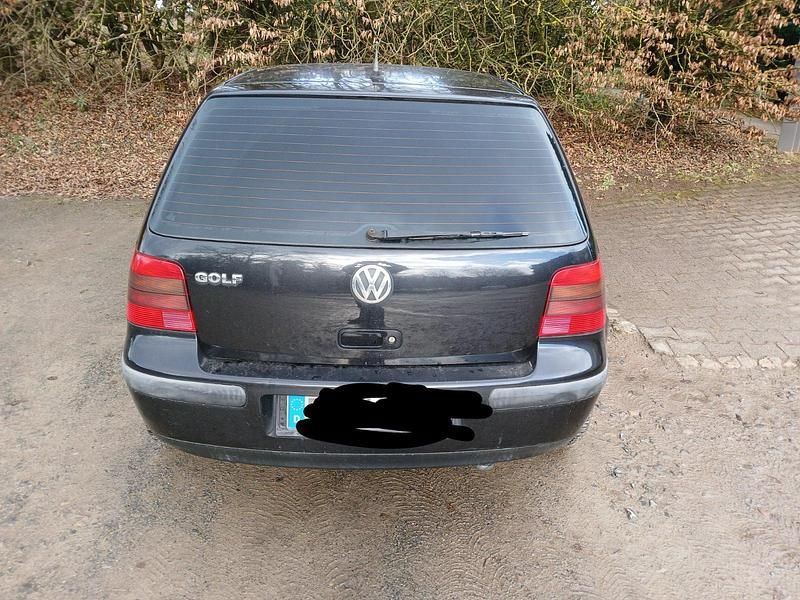 Schwarz Gebraucht 2002 VW Golf Comfortline Limousine | 1.000 € (Fairer Preis) - Bild 1/4
