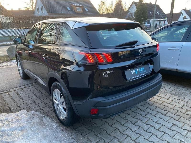 Gebraucht Peugeot 3008 Active 131 PS (96 kW) 2022 Schwarz SUV