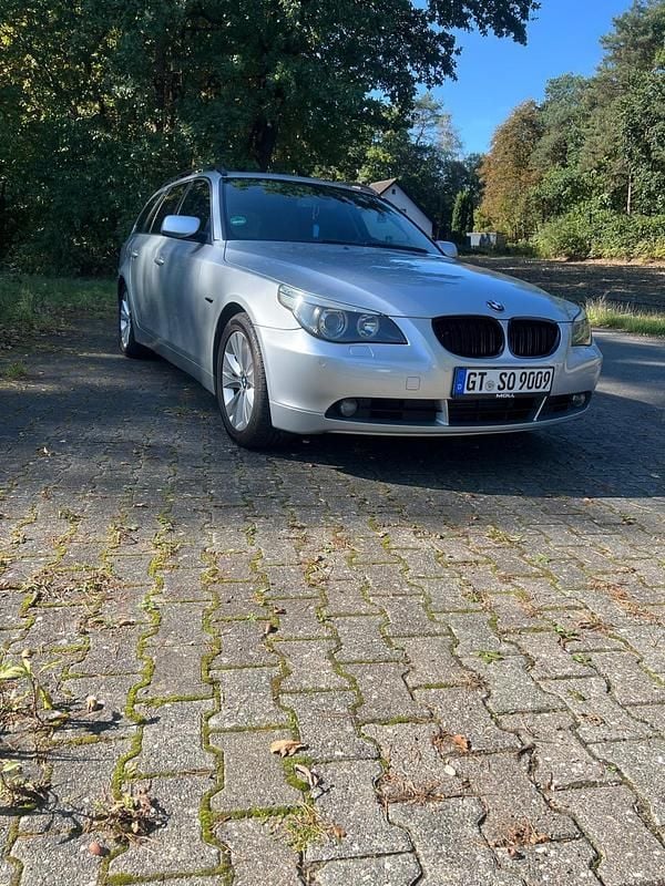 Silber Gebraucht 2005 BMW 525 Kombi | 3.500 € - Bild 1/4