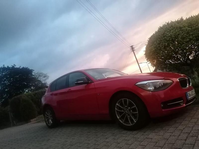 Gebraucht BMW 118 Sport Line 170 PS (125 kW) 2011 Rot Kleinwagen