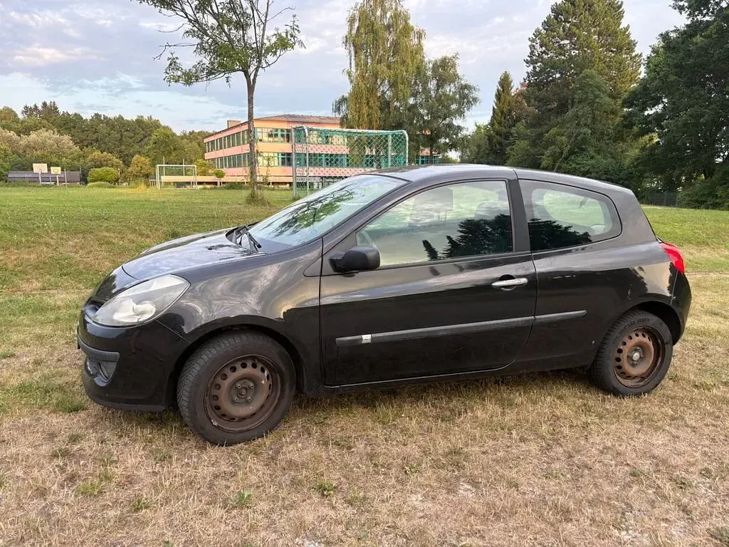 Gebraucht Renault Clio II Dynamique 88 PS (64 kW) 2006 Schwarz Limousine