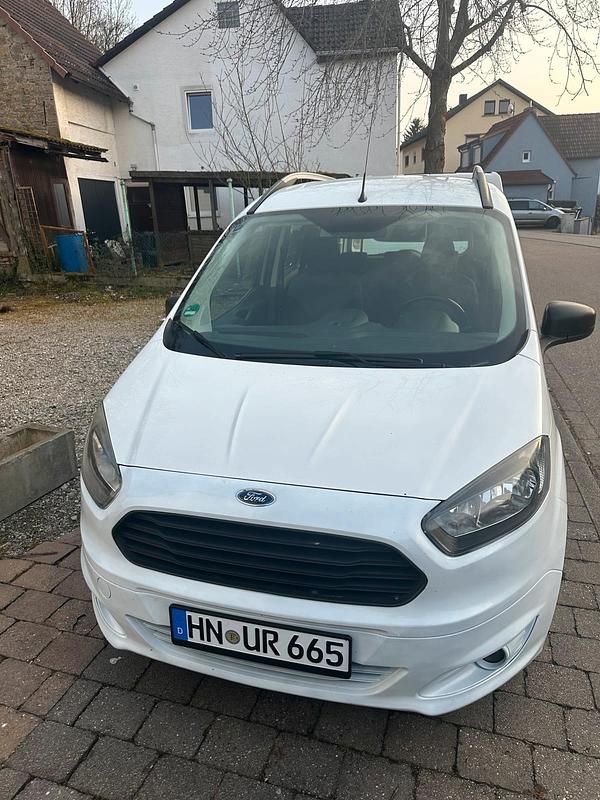 Gebraucht Ford Tourneo Courier 95 PS (69 kW) 2017 Weiß Van / Kleinbus