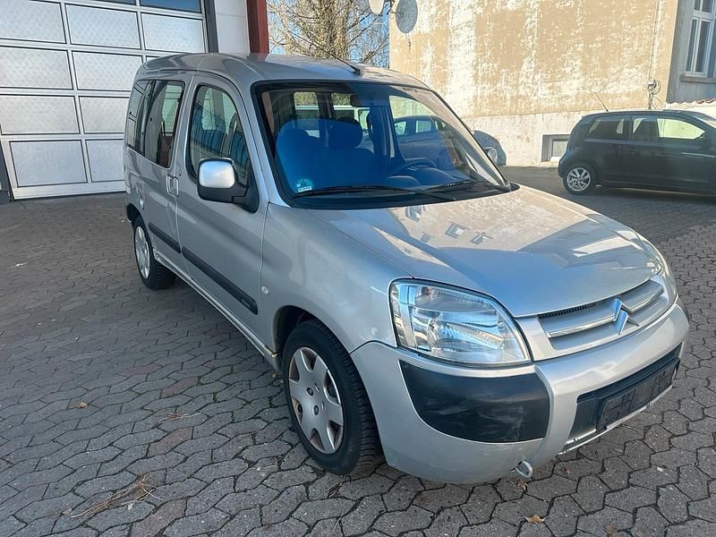 Gebraucht Citroën Berlingo 90 PS (66 kW) 2005 Silber Van / Kleinbus