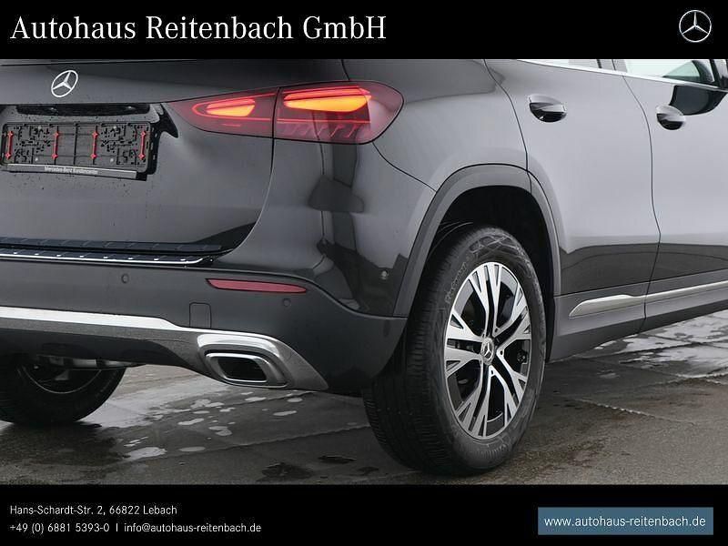 Gebraucht Mercedes GLA180 Progressive 136 PS (100 kW) 2024 Lack kosmosschwarz SUV