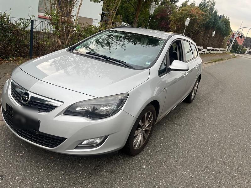 Silber Gebraucht 2012 Opel Astra Eco Kombi | 2.500 € (Superpreis) - Bild 1/4