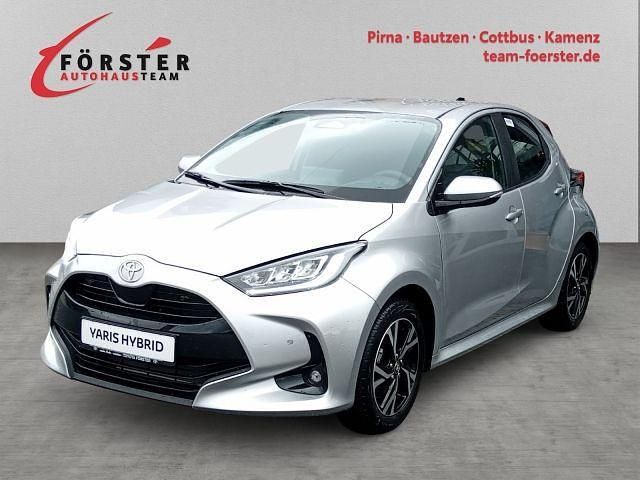 Silber Neu 2025 Toyota Yaris Hybrid Limousine | 26.290 € (Fairer Preis) - Bild 1/4