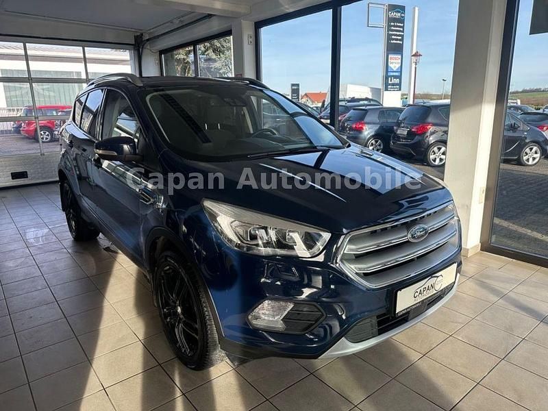 Gebraucht Ford Kuga Cool & Connect 150 PS (110 kW) 2018 Blau SUV