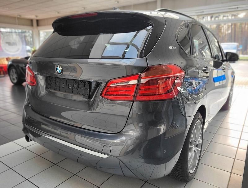 Gebraucht BMW 225 Luxury Line 136 PS (100 kW) 2019 Grau Kombi
