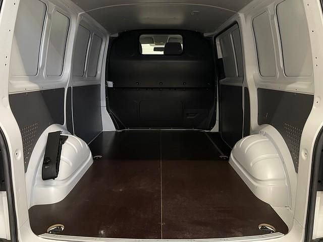 Gebraucht VW T6.1 90 PS (66 kW) 2021 Weiss Van