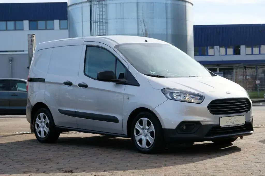 Gebraucht Ford Transit 75 PS (55 kW) 2023 Polar silber Van / Kleinbus