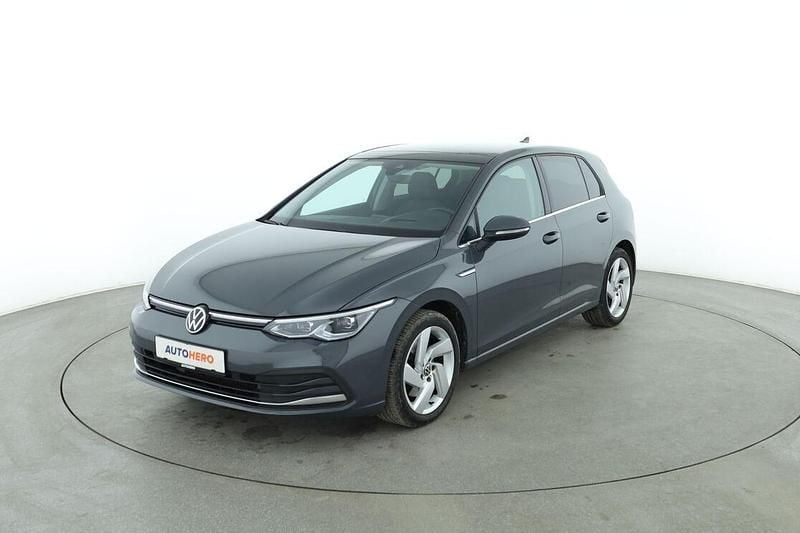 Gebraucht VW Golf VIII Style 190 PS (139 kW) 2022 Grau Limousine
