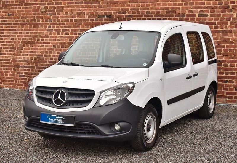 Weiß Gebraucht 2018 Mercedes Citan 112 Kombi | 9.790 € (Superpreis) - Bild 1/4
