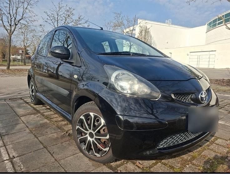Gebraucht Toyota Aygo 68 PS (50 kW) 2006 Schwarz Kleinwagen