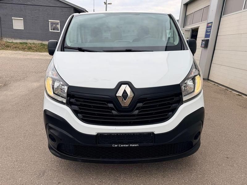 Gebraucht Renault Trafic Komfort 121 PS (88 kW) 2019 Weiß Van / Kleinbus