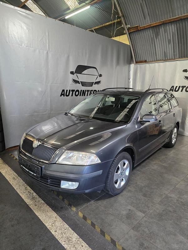 Grau Gebraucht 2008 Skoda Octavia Kombi | 3.500 € (Fairer Preis) - Bild 1/4