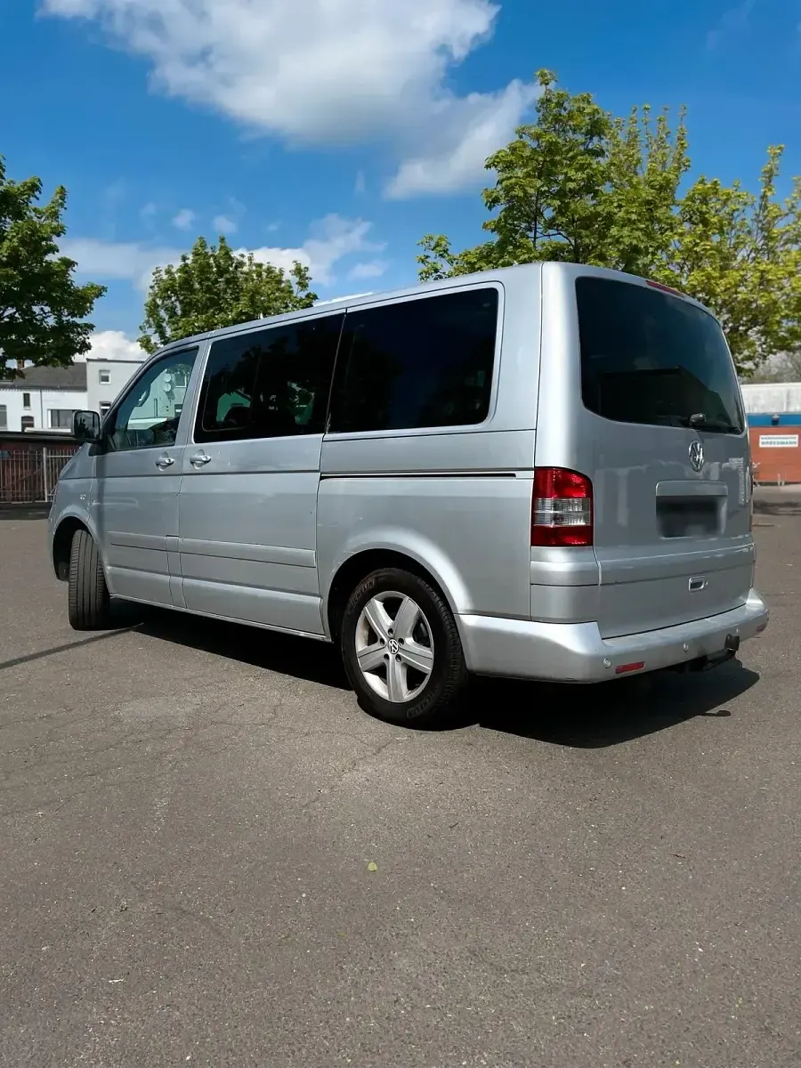Używany VW T5 131 KM (96 kW) 2009 Srebrny Van