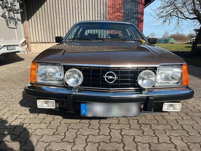 Occasion Opel Senator S 180 ch (132 kW) 1979 Marron Berline