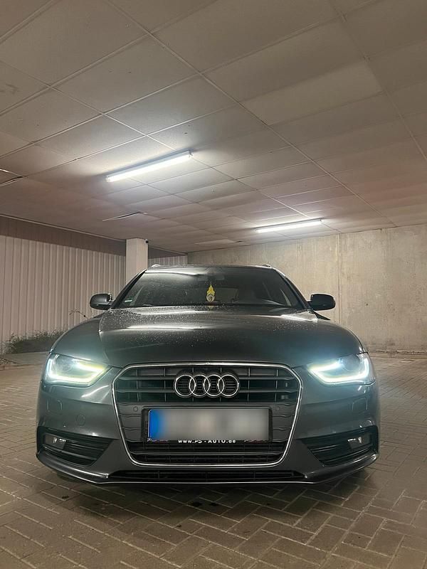 Gebraucht Audi A4 S-Line 204 PS (150 kW) 2012 Grau Kombi