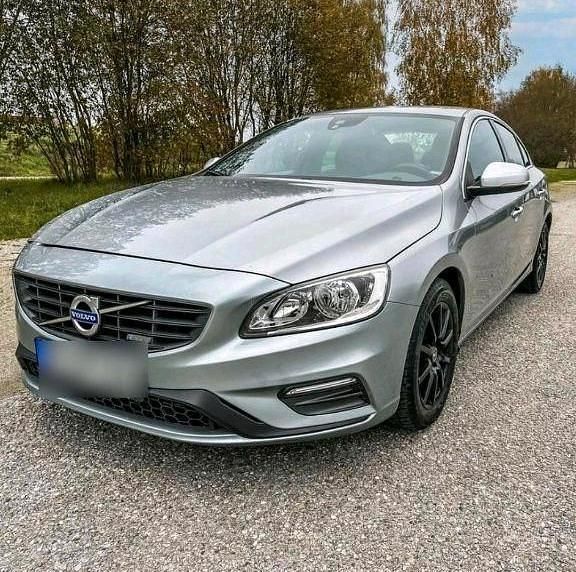 Silber Gebraucht 2014 Volvo S60 R-Design Limousine | 9.800 € (Fairer Preis) - Bild 1/4