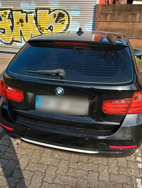 Usata BMW 320 184 CV (135 kW) 2014 Nero Station wagon