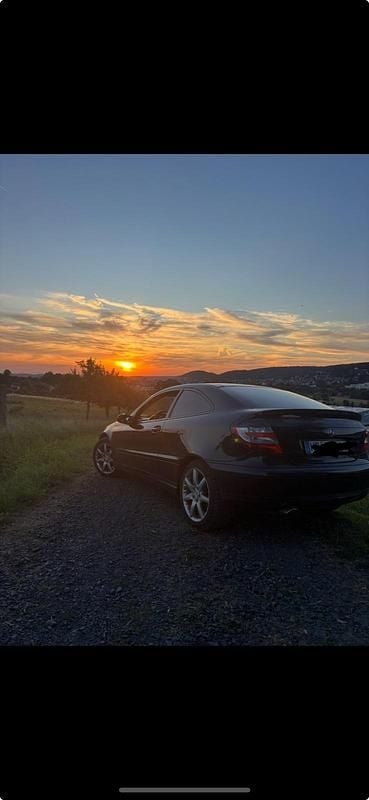Gebraucht Mercedes C220 130 PS (95 kW) 2007 Schwarz Coupé