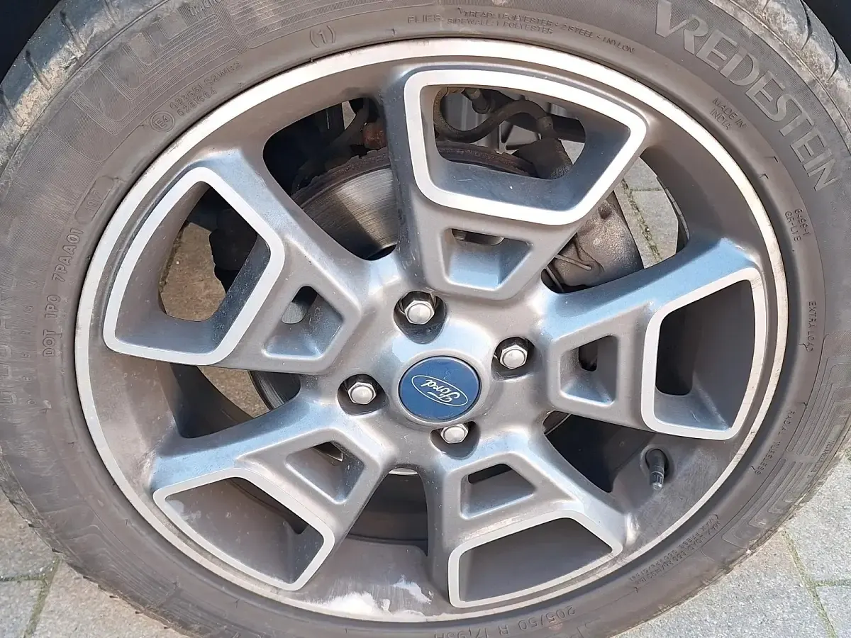 Usado Ford Focus Sport 125 CV (91 kW) 2017 Azul SUV