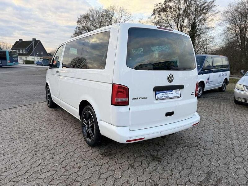 Gebraucht VW Multivan 140 PS (102 kW) 2013 Weiß Van