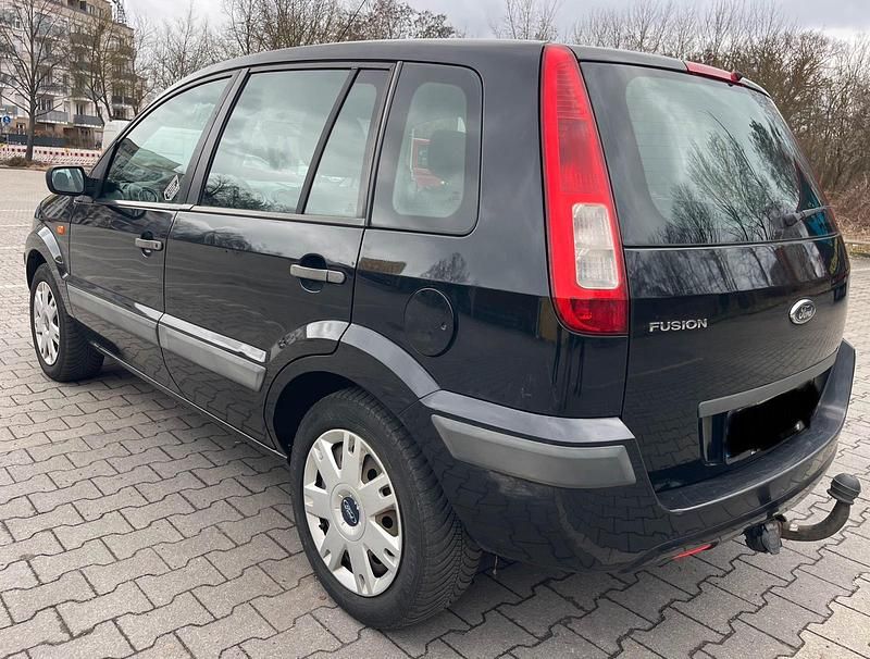 Gebraucht Ford Fusion 80 PS (58 kW) 2007 Schwarz Kleinwagen