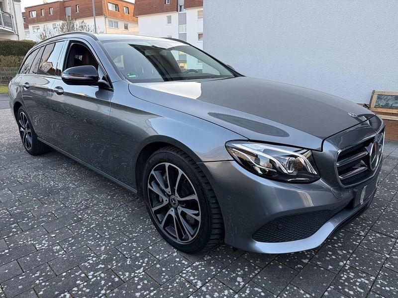 Gebraucht Mercedes E400 Avantgarde 333 PS (244 kW) 2017 Grau Limousine